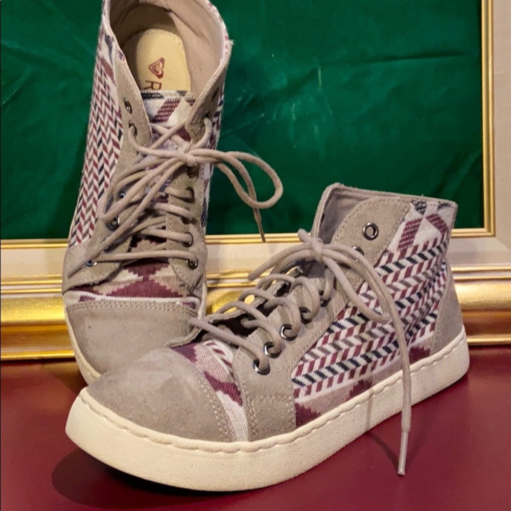 Roxy Dayton hightop shoes tribal print faux suede